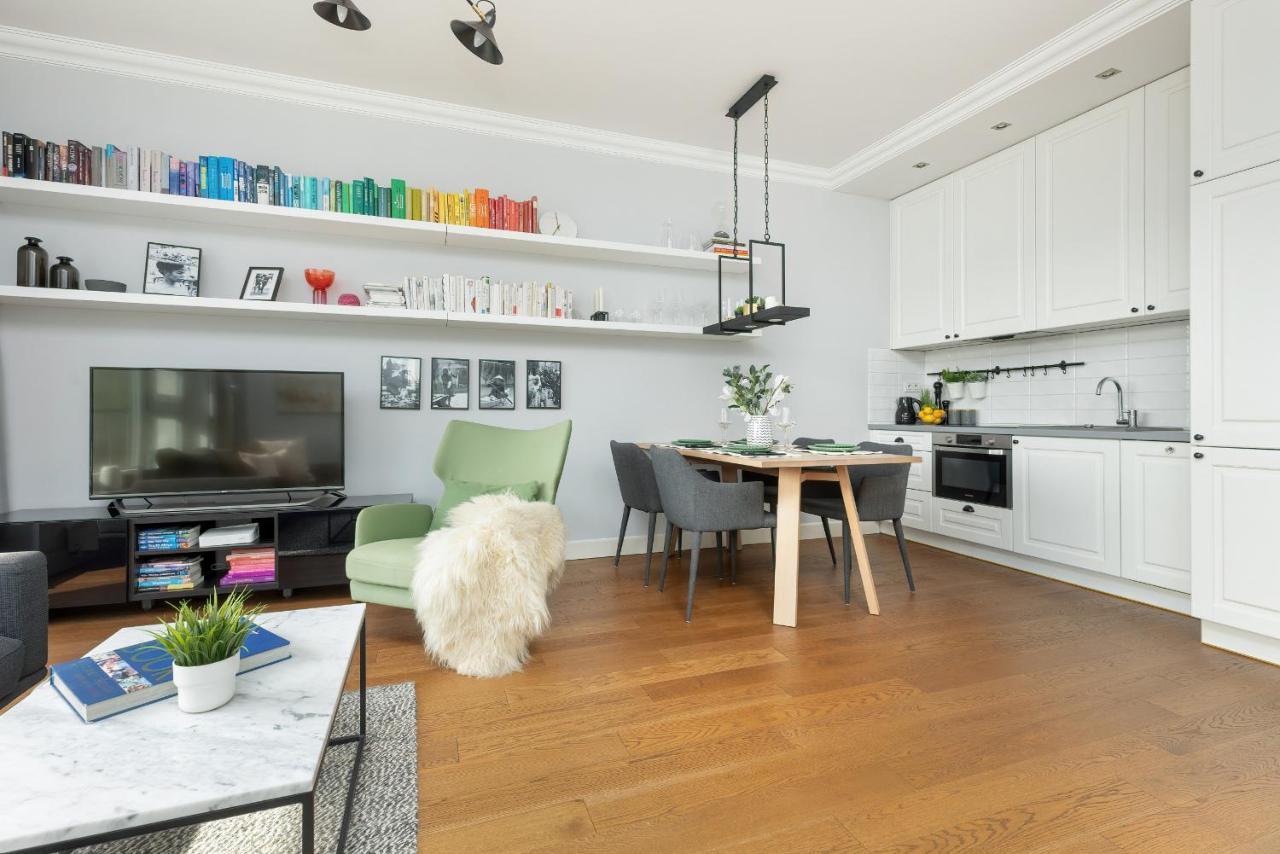 Cozy Apartment Gieysztora Wilanow By Noclegi Renters Warszawa Exteriör bild