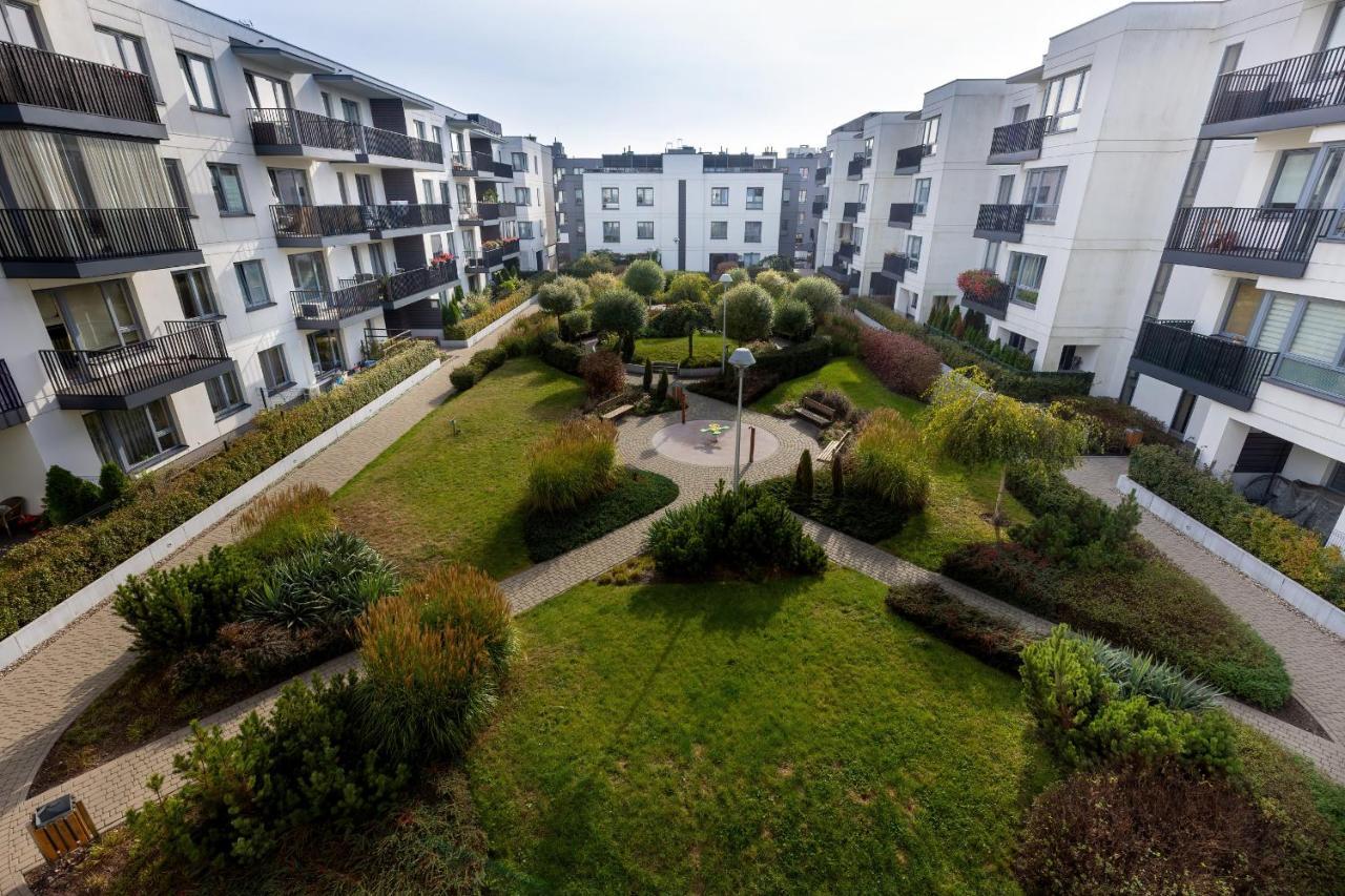 Cozy Apartment Gieysztora Wilanow By Noclegi Renters Warszawa Exteriör bild